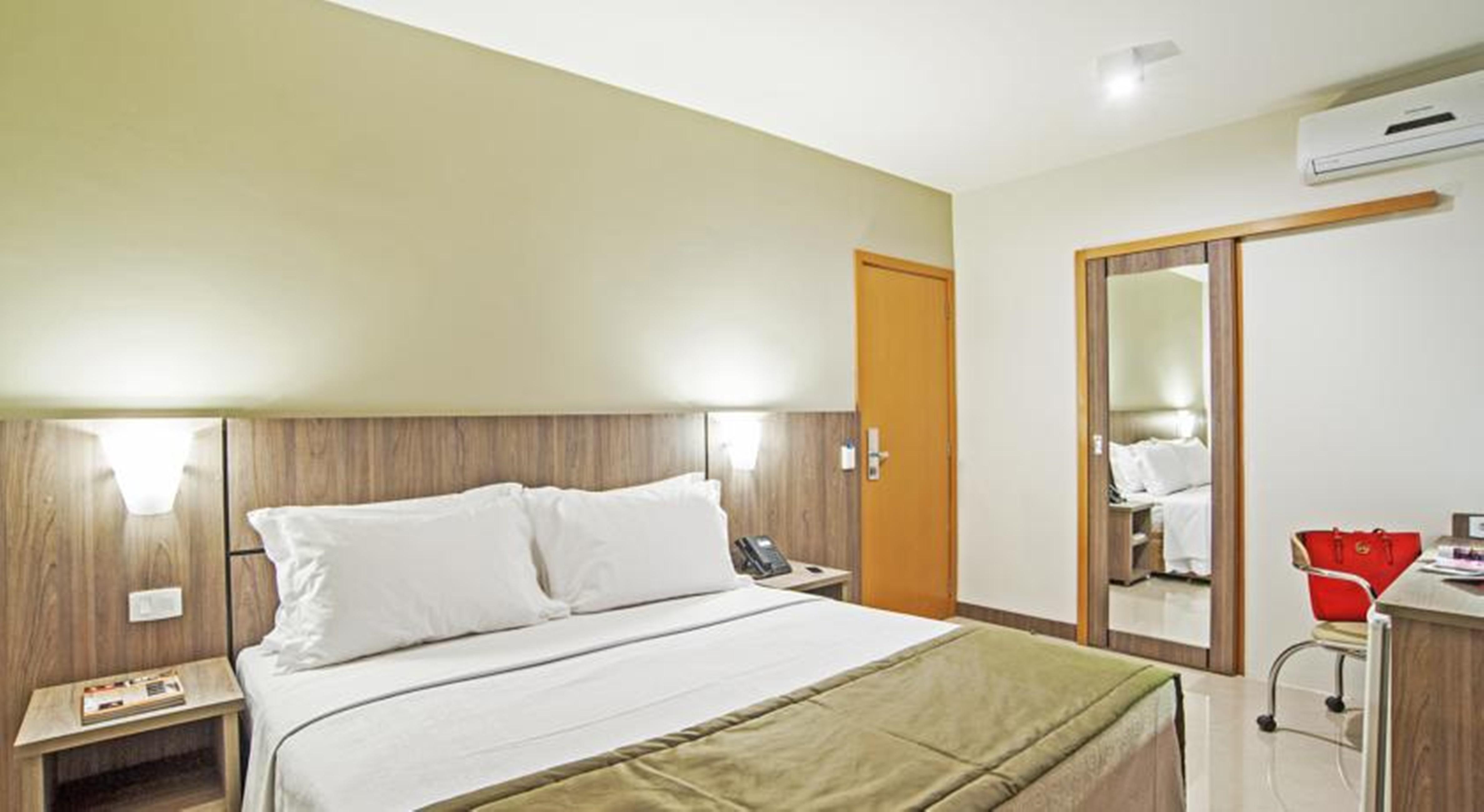Slim Curitiba Av Das Torres Exterior photo