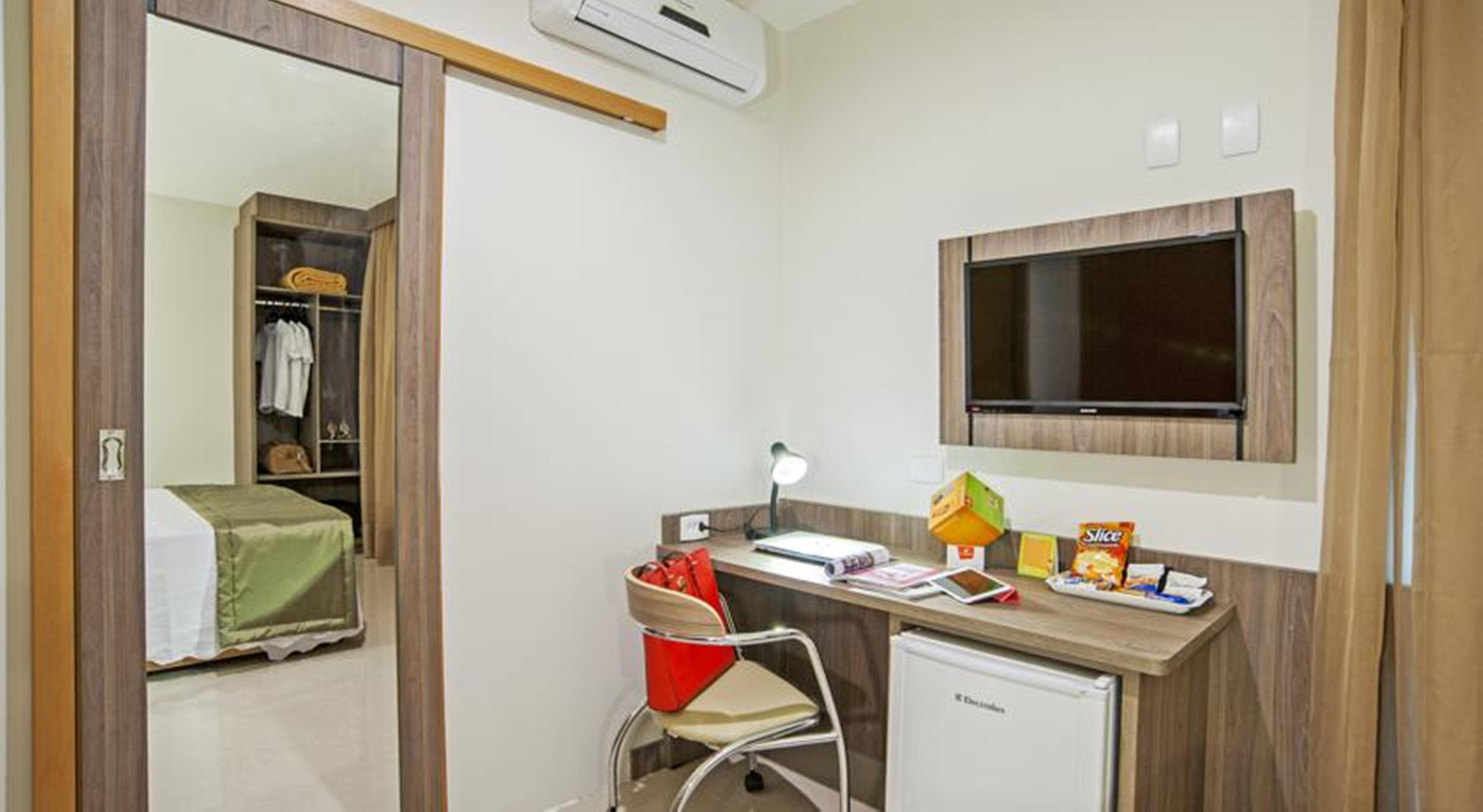 Slim Curitiba Av Das Torres Exterior photo
