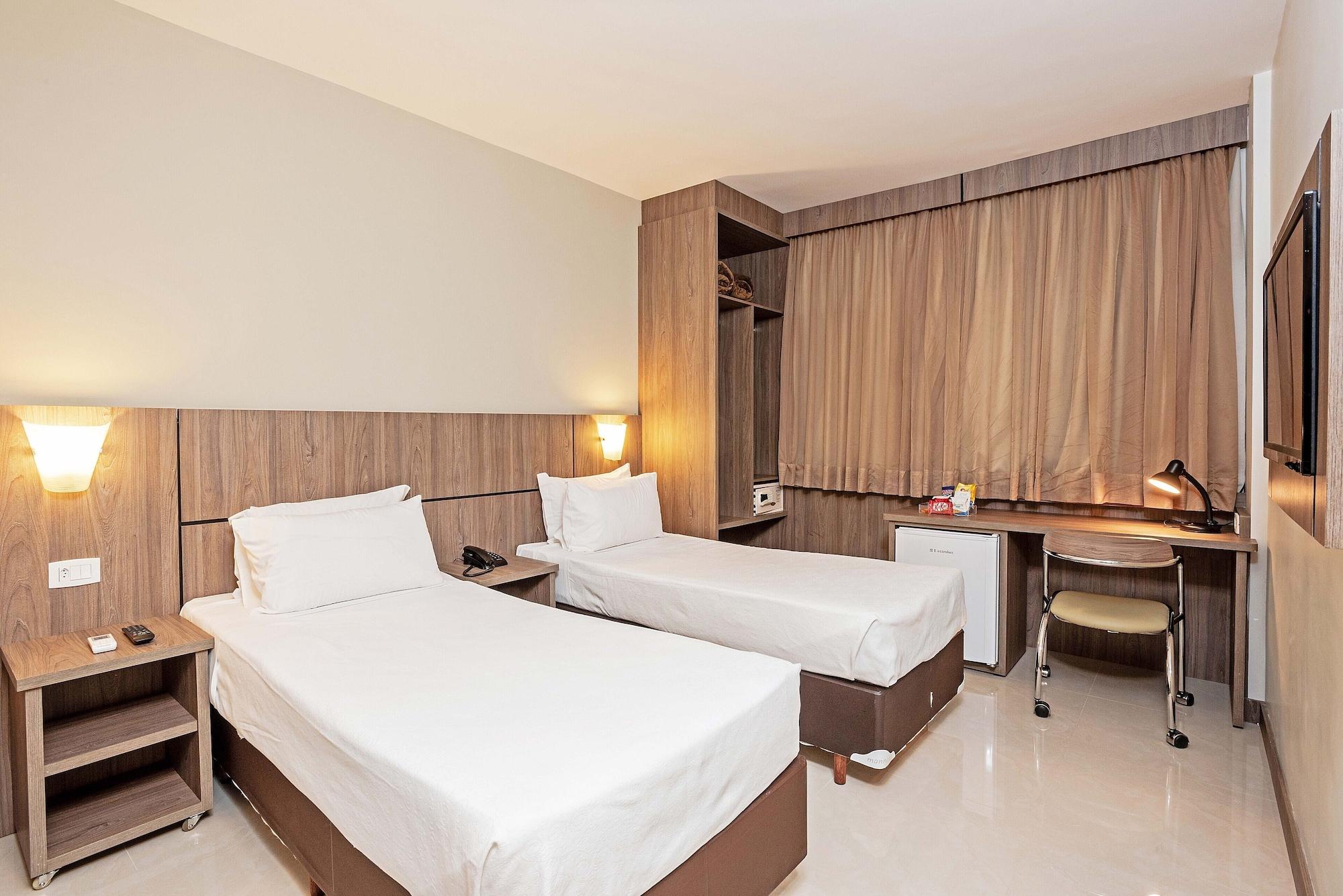 Slim Curitiba Av Das Torres Exterior photo