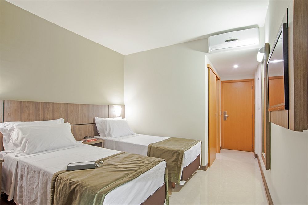 Slim Curitiba Av Das Torres Exterior photo